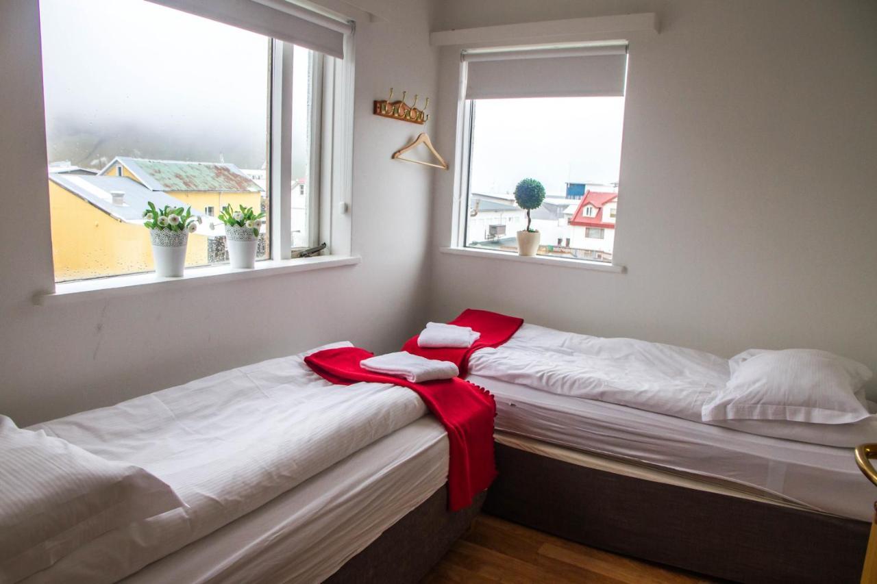Guesthouse Sunnuholl เวสมาร์นายาร์ ภายนอก รูปภาพ